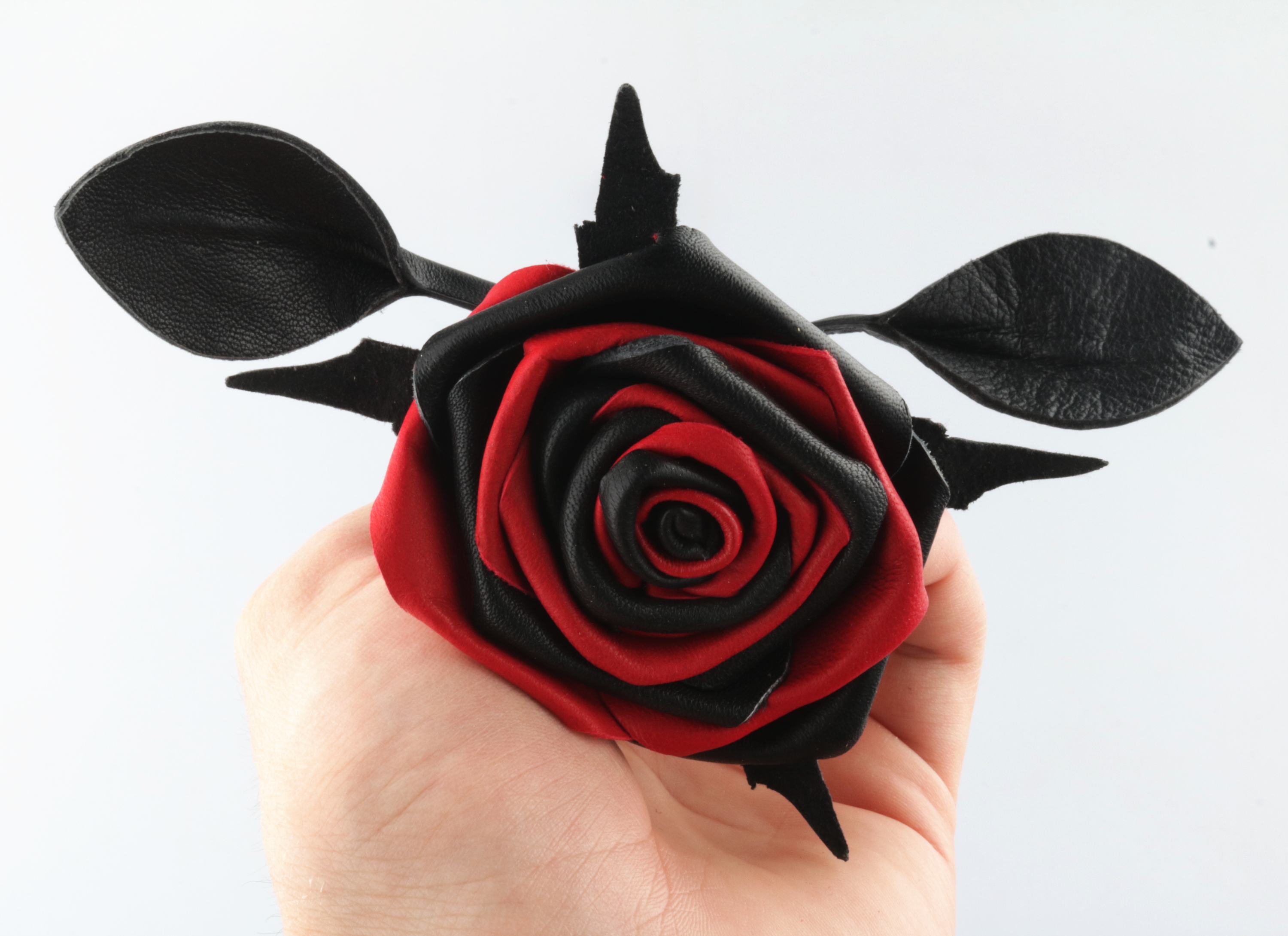 Leder Rose - Red and Black